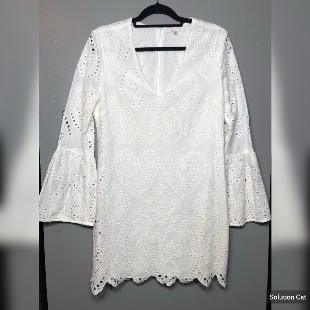 WAYF Lace Bell Sleeve Shift dress size Medium
